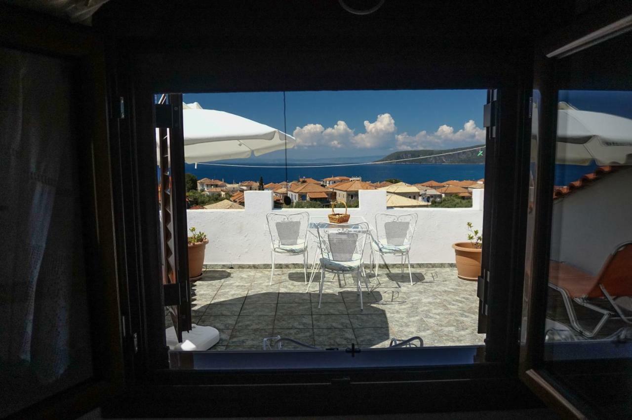 Stella Rooms Kardamyli Exterior photo