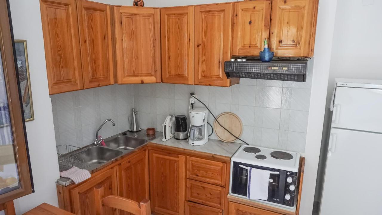 Stella Rooms Kardamyli Exterior photo